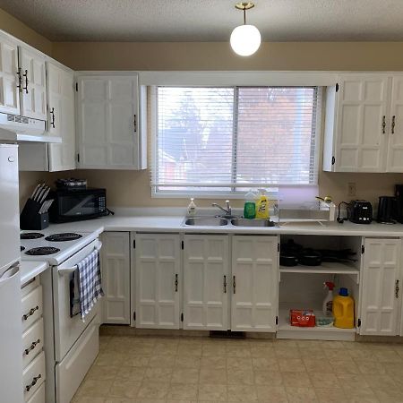 Mt Pleasant Nw 2 Bedrooms 500 YYC Esterno foto