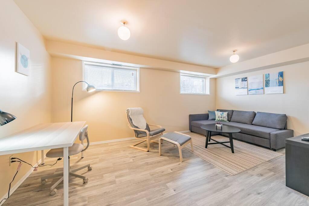 Mt Pleasant Nw 2 Bedrooms 500 YYC Esterno foto