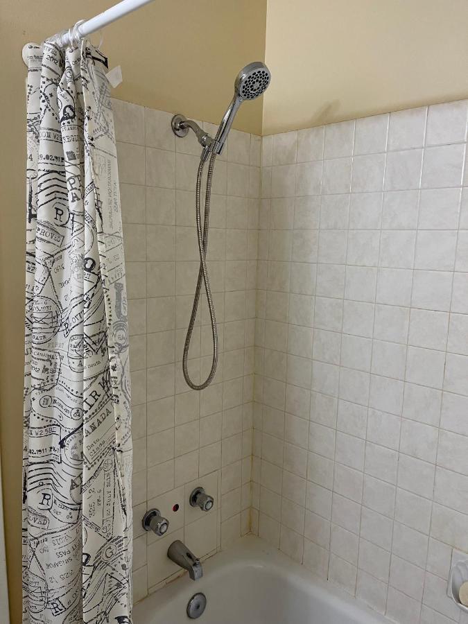 Mt Pleasant Nw 2 Bedrooms 500 YYC Esterno foto
