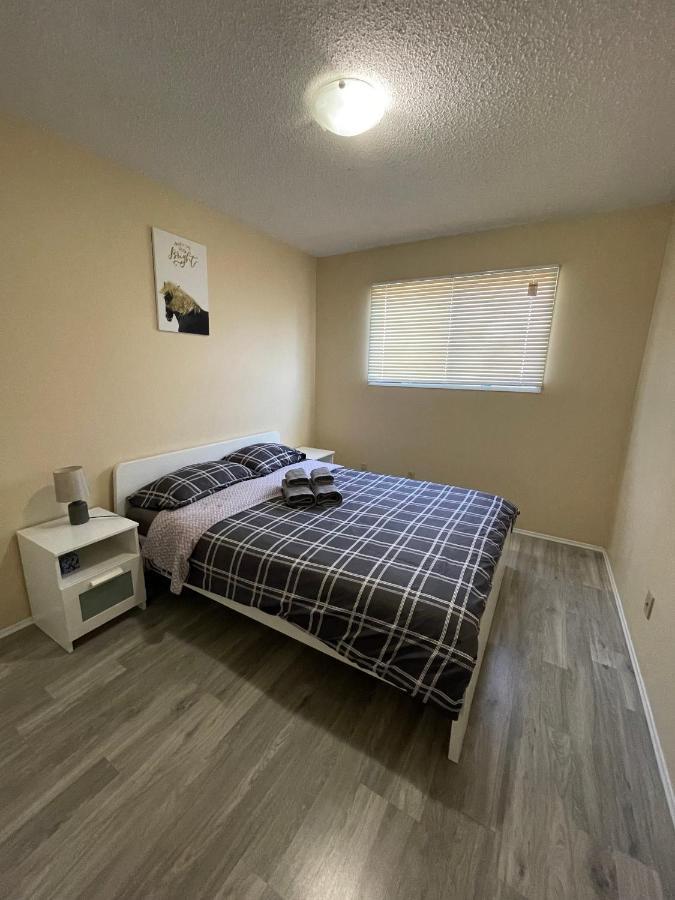 Mt Pleasant Nw 2 Bedrooms 500 YYC Esterno foto