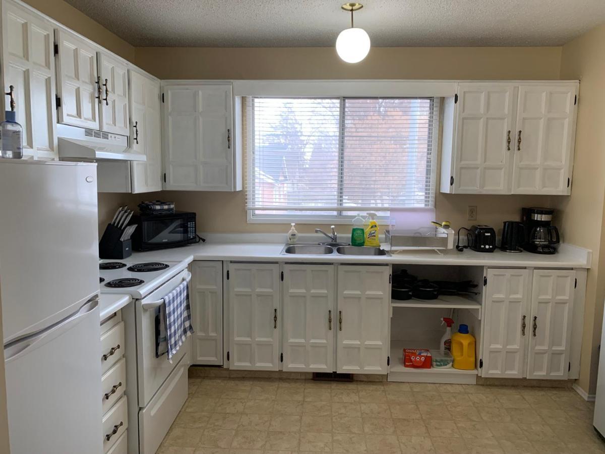Mt Pleasant Nw 2 Bedrooms 500 YYC Esterno foto