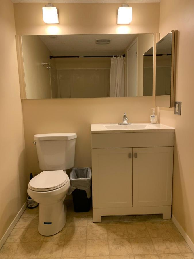Mt Pleasant Nw 2 Bedrooms 500 YYC Esterno foto