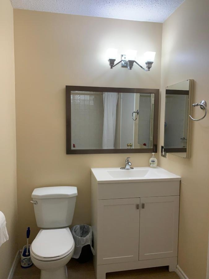 Mt Pleasant Nw 2 Bedrooms 500 YYC Esterno foto